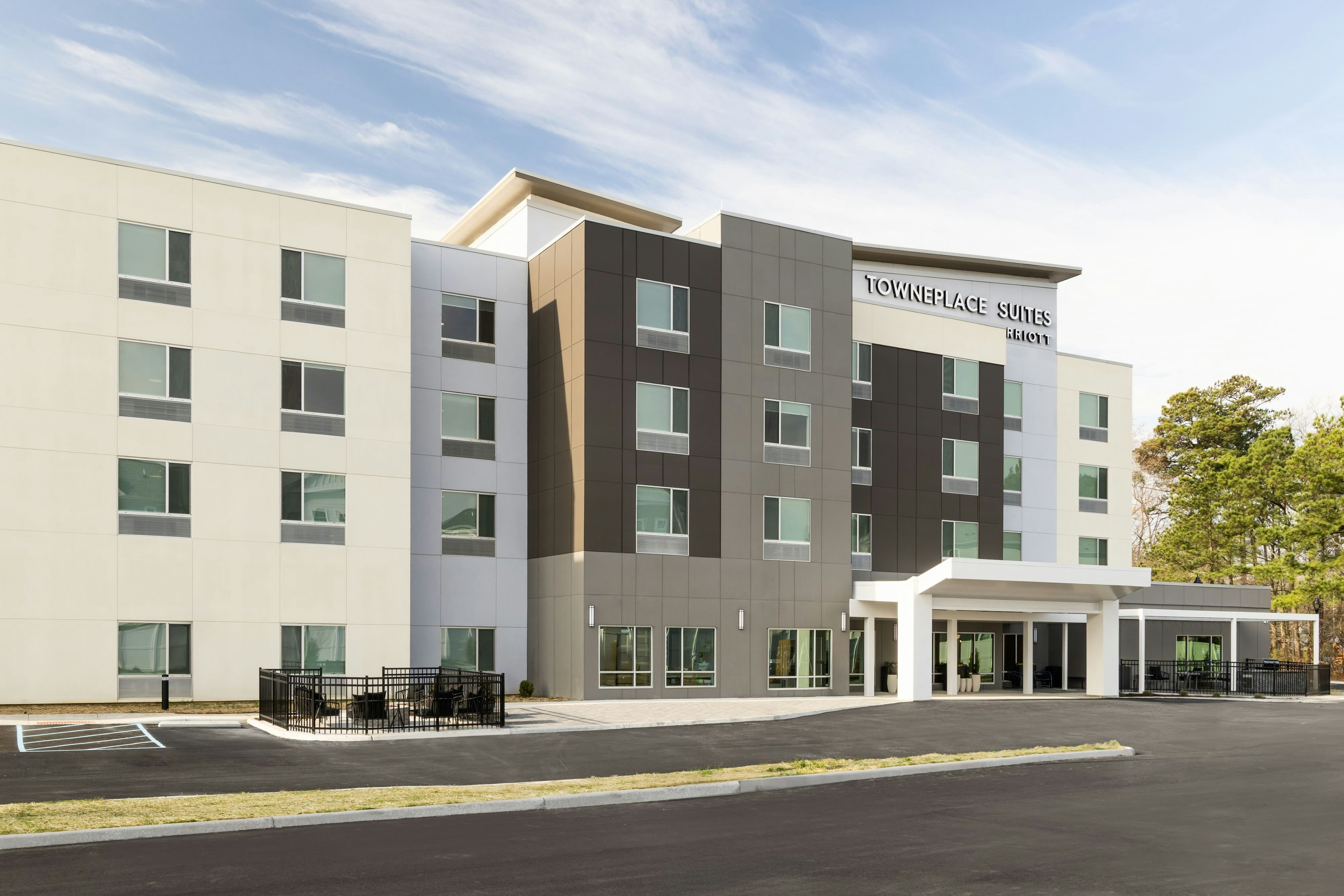 Towneplace Suites By Marriott Newport News Airport 3/17