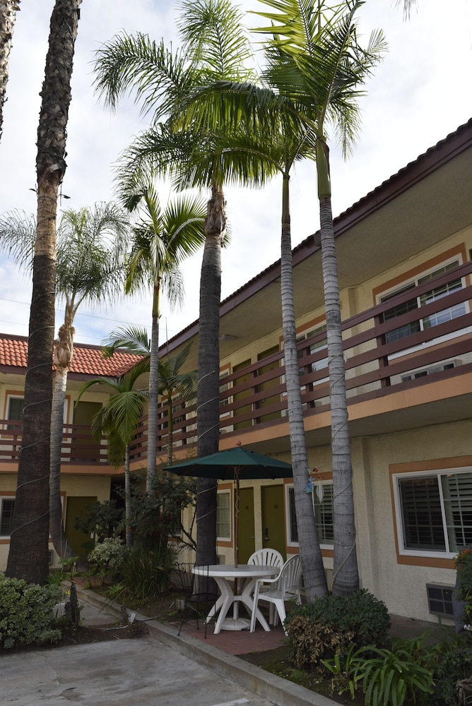 Garden Inn San Gabriel 1/57