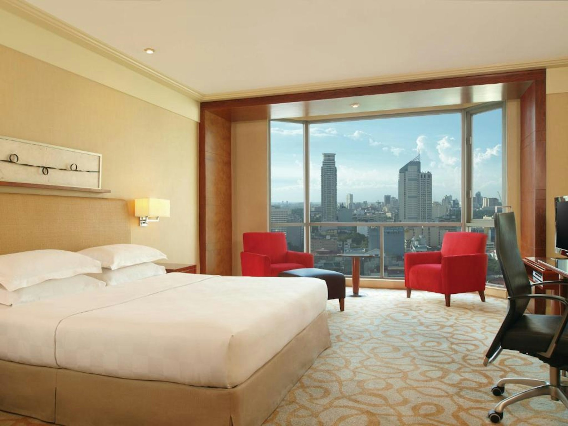 SUPERIOR ROOM KING
