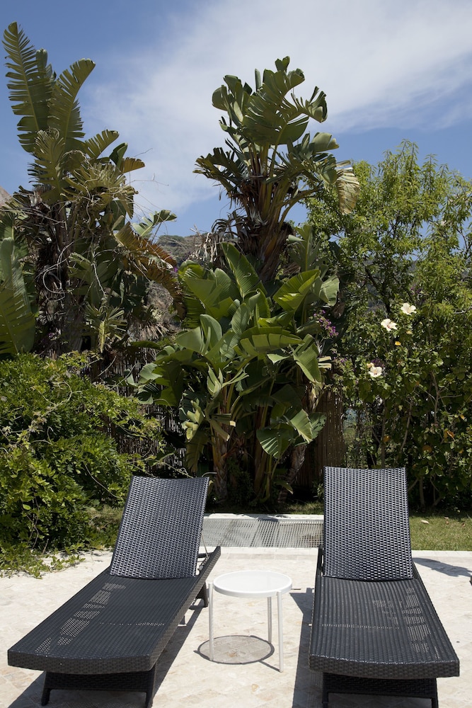 Hotel Mea - Aeolian Charme 64/73