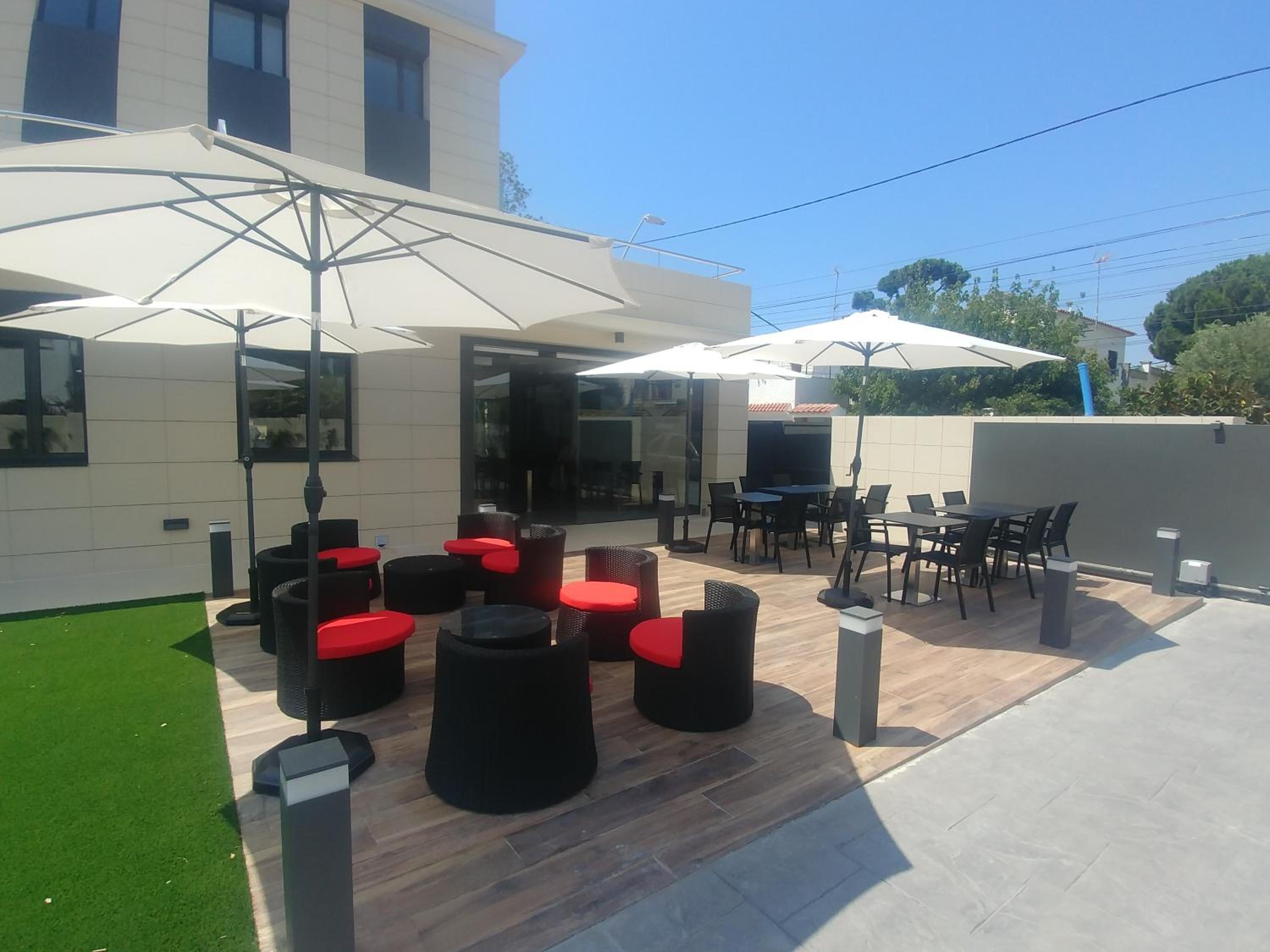 6 Bis HOTEL 49/58