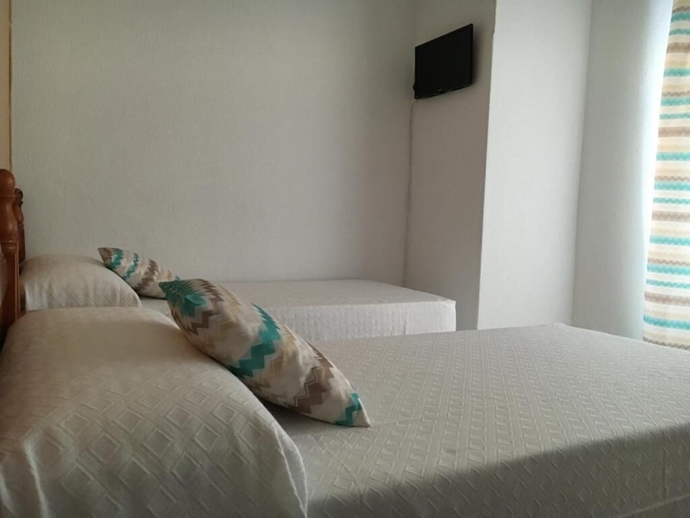 Hostal Barbate 24/50