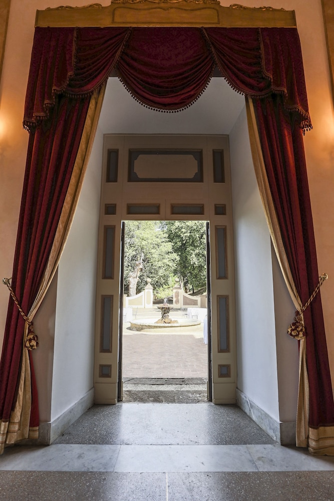 Villa Tuscolana Park Hotel 8/77