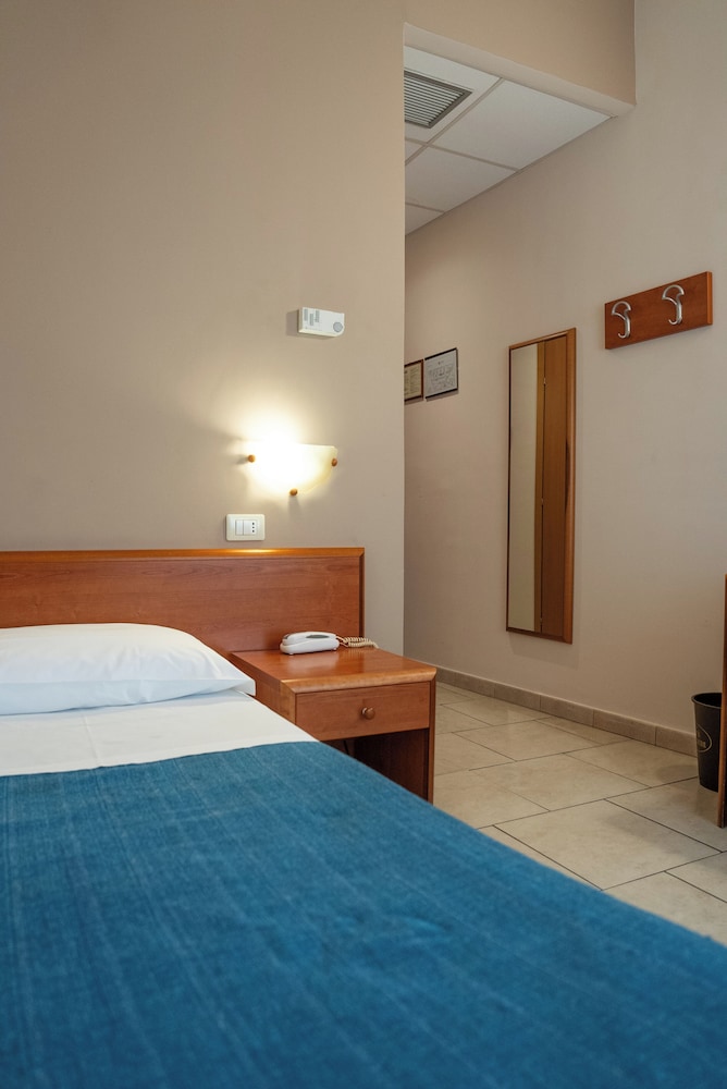 Hotel Belvedere 8/21