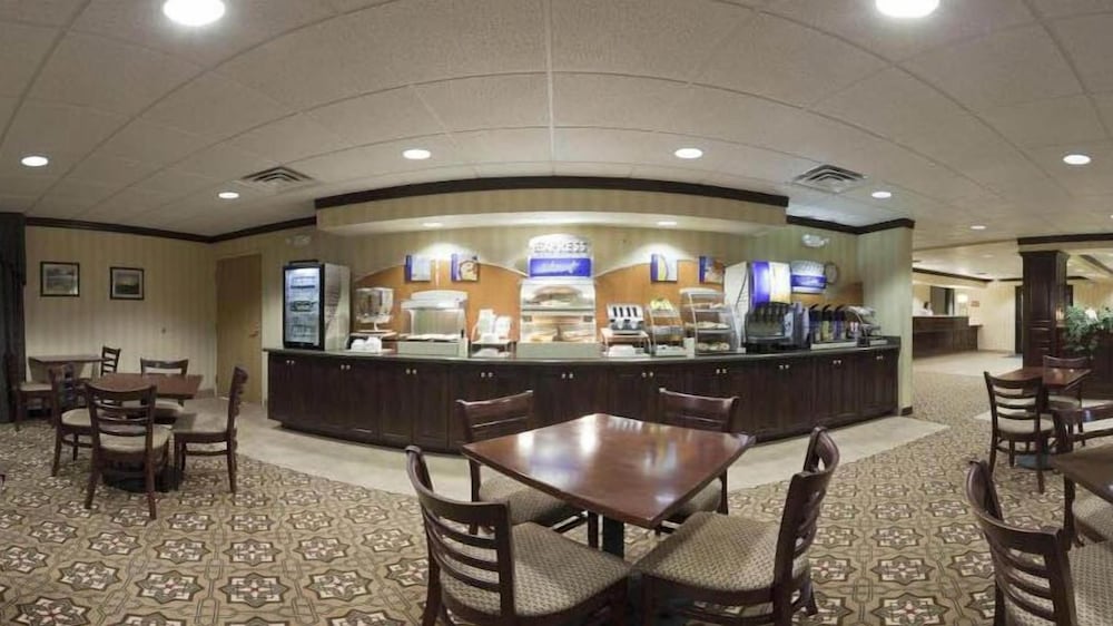 Holiday Inn Express Greensburg 43/50
