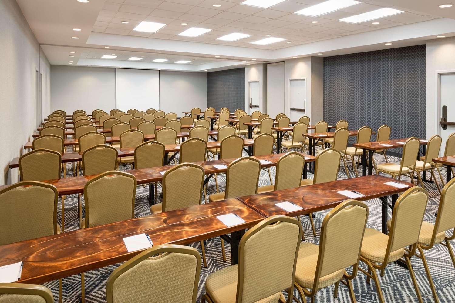 Radisson Hotel Nashville Airport 34/48