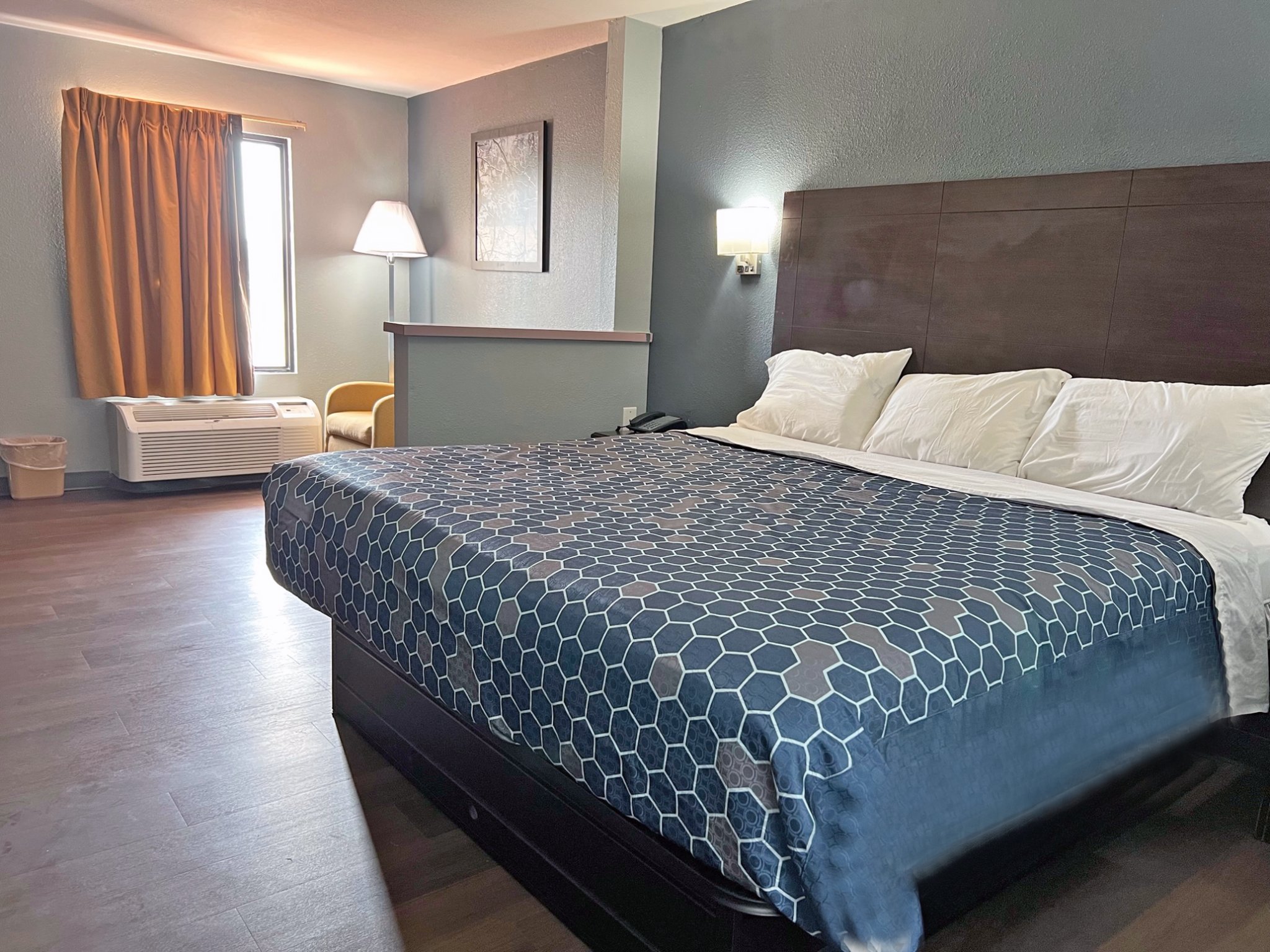 Red Carpet Inn And Suites Newnan 10/18