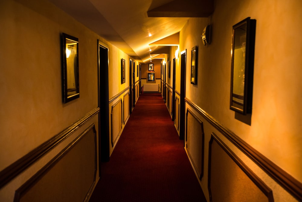 Ambassador Hotel 5/50