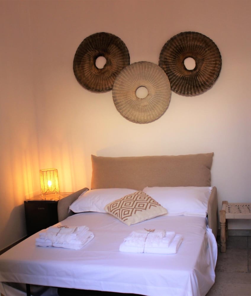 Li Perrini Boutique B&B 10/50