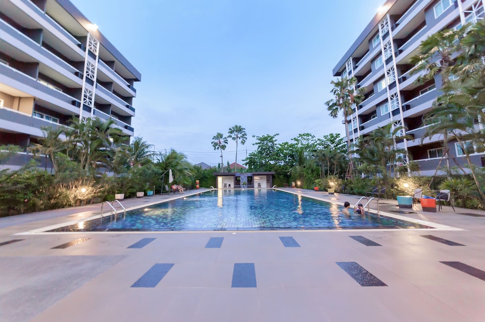 Eastpana Hotel 68/71