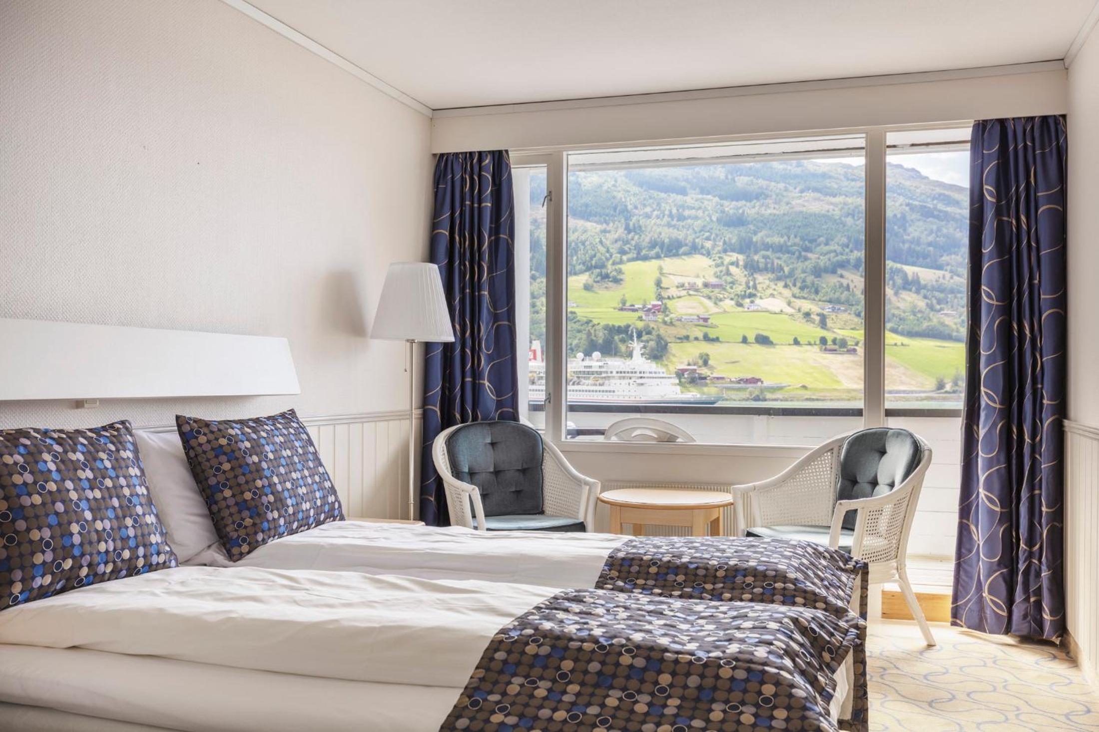 غرفة قياسية بسريرين منفصلين، Olden Fjordhotel 4/6