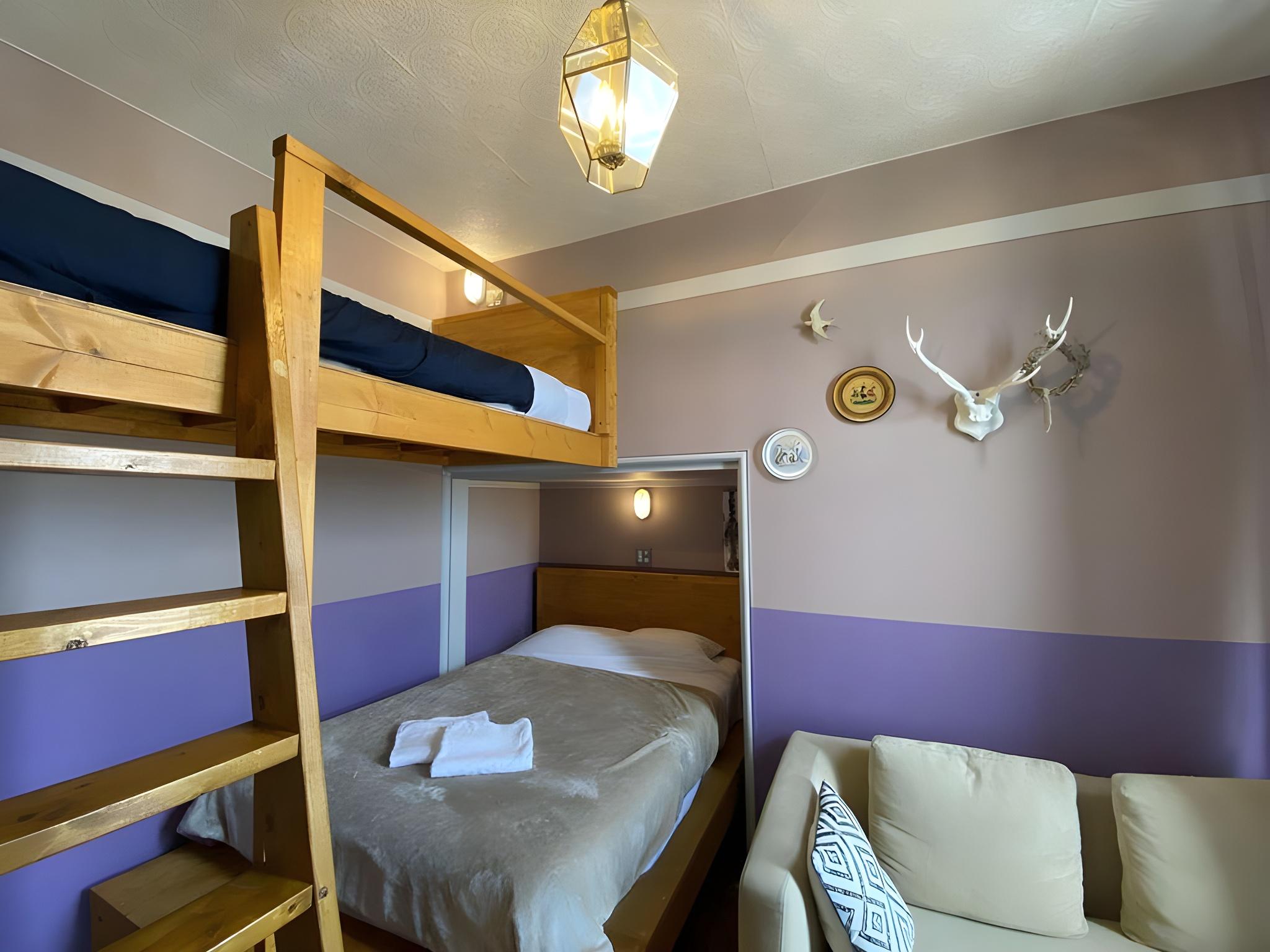 Room, Triple