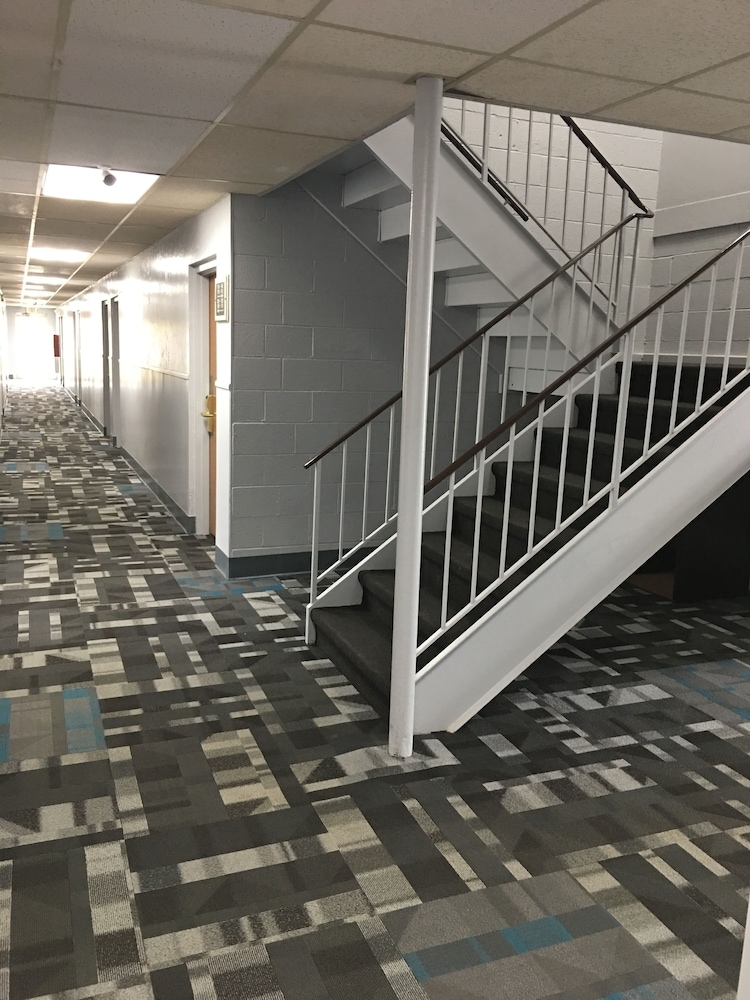 Travelodge by Wyndham Gallipolis 1/33