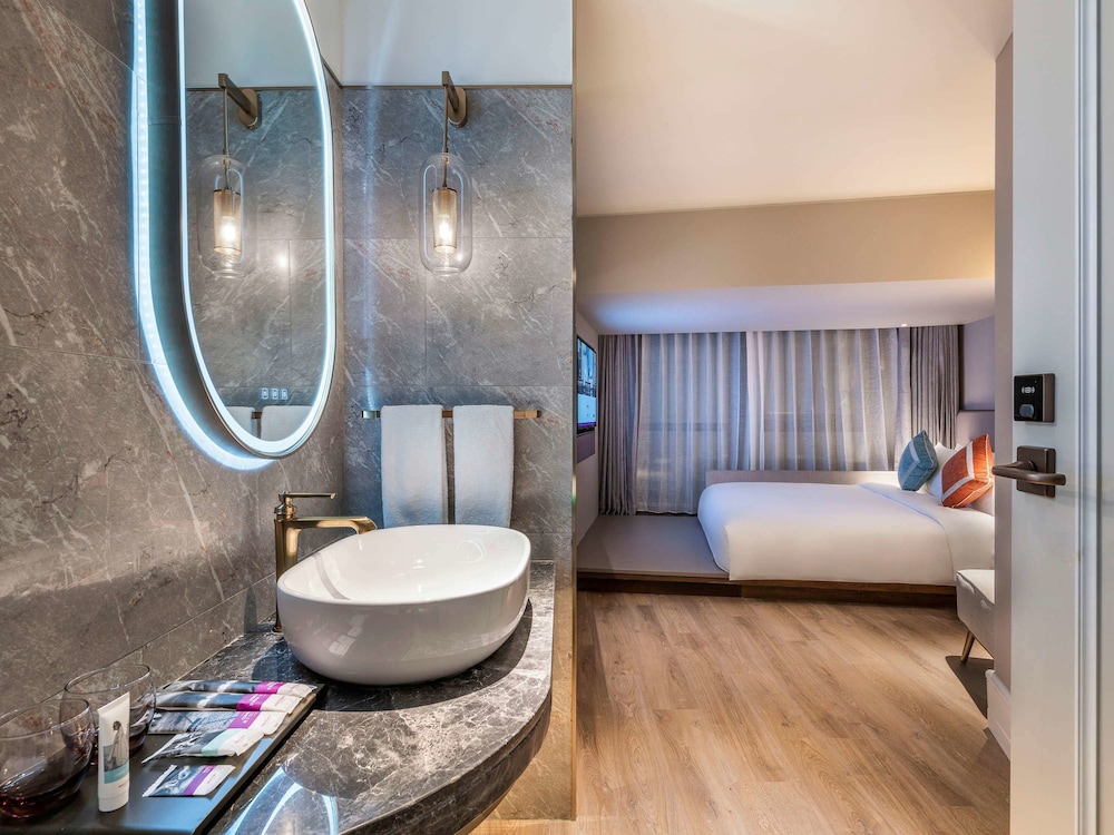 Mercure Hangzhou West Lake 58/59
