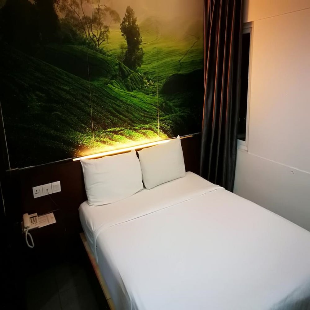 Swiss Hotel 27/70