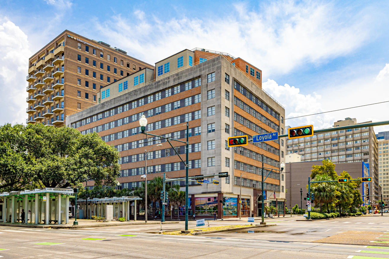 The California Building 62/73