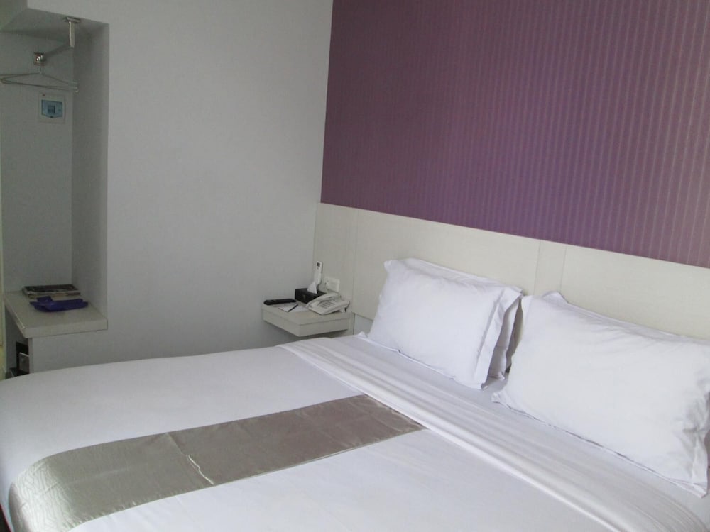 Vio Hotel Surapati Bandung 15/34