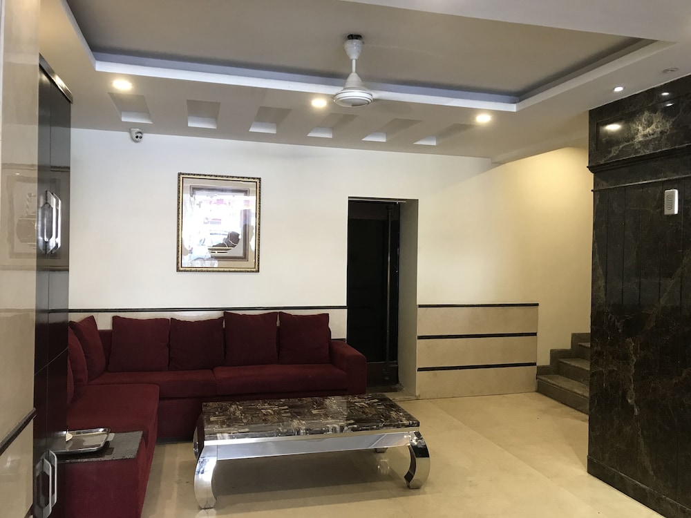 Hotel Avtar At New Delhi Railway Station 10/50