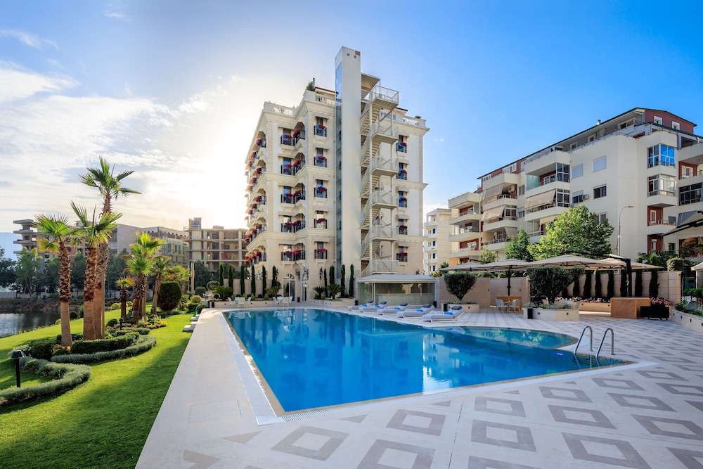 Radisson Collection Morina Hotel, Tirana 71/73