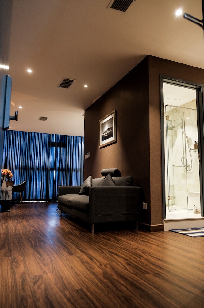 Signature Boutique Hotel 35/50