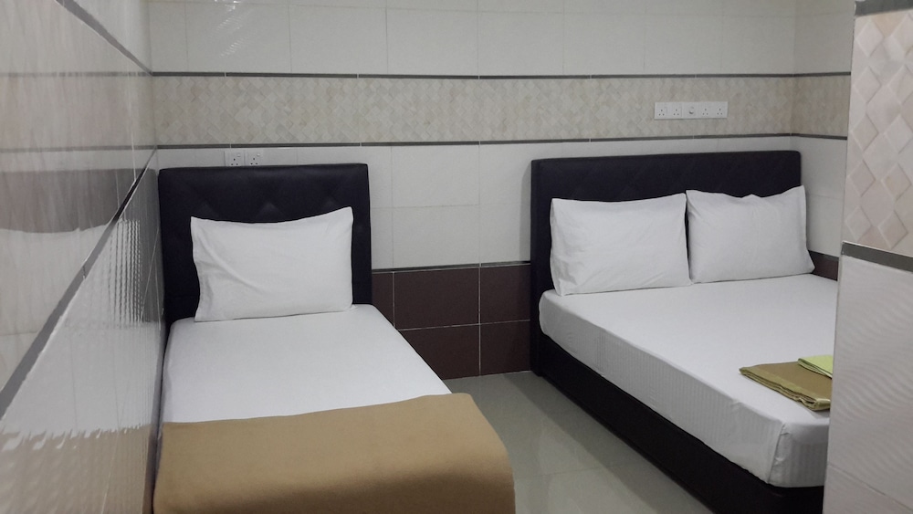 Shah Alam Business Hotel 13/49