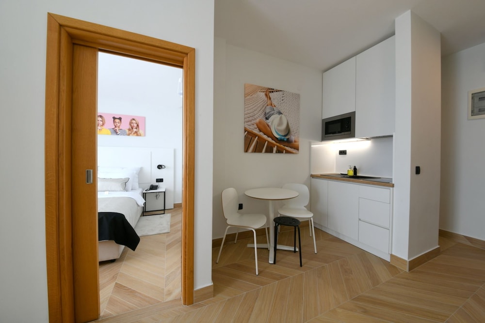 Aparthotel Milenij 39/40