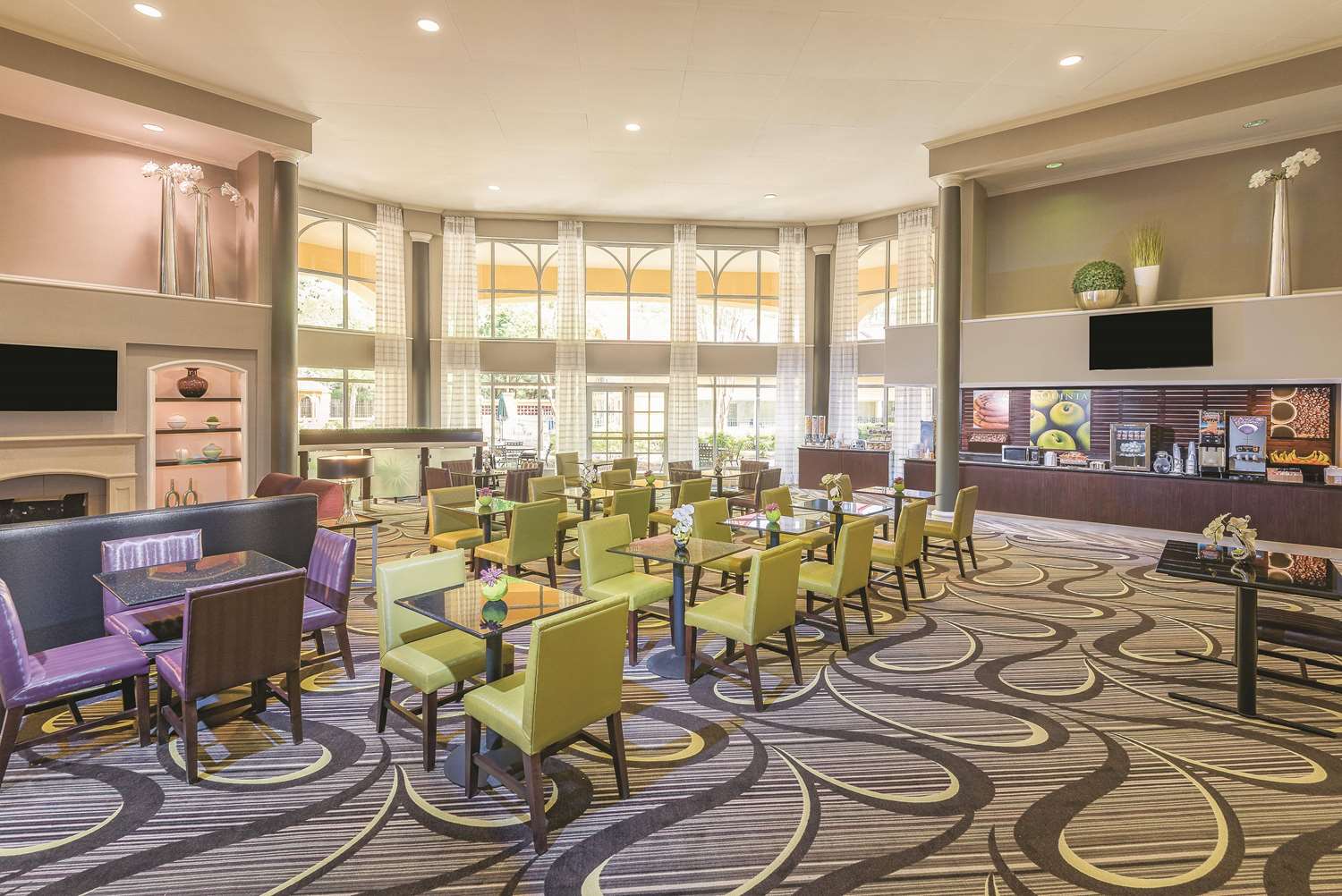 La Quinta Inn & Suites by Wyndham Univ Area Chapel Hill 60/67