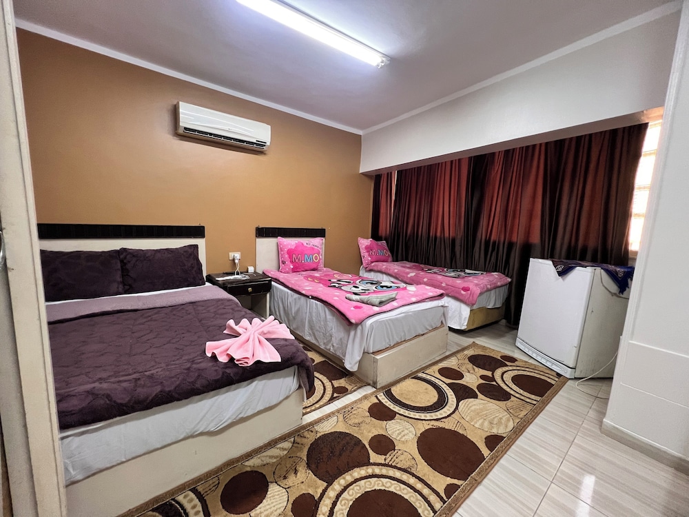 ROOM, TRIPLE