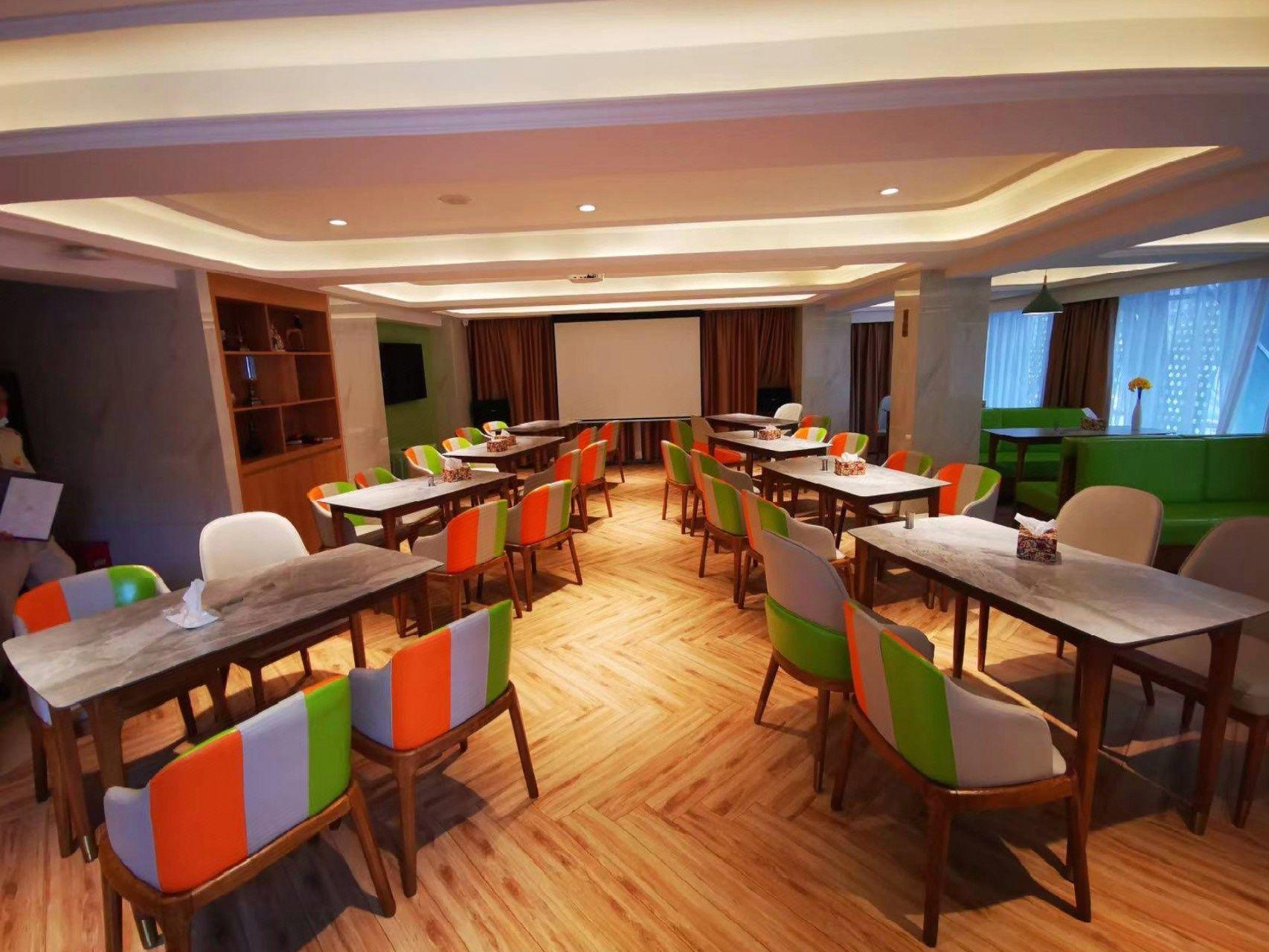 Vienna Hotel Dongguan Nancheng Xiping Metro Station 44/54