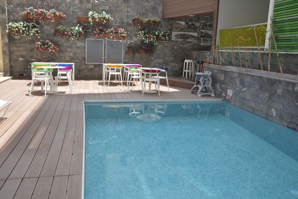 Saray Apart Hotel 6/16