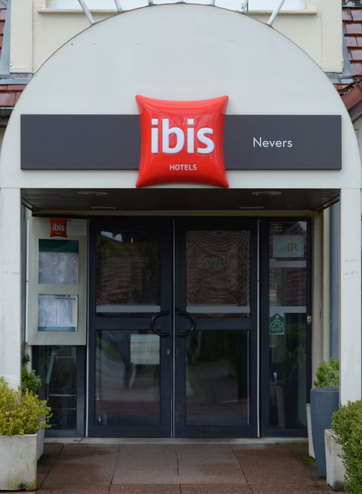 Ibis Nevers 2/63