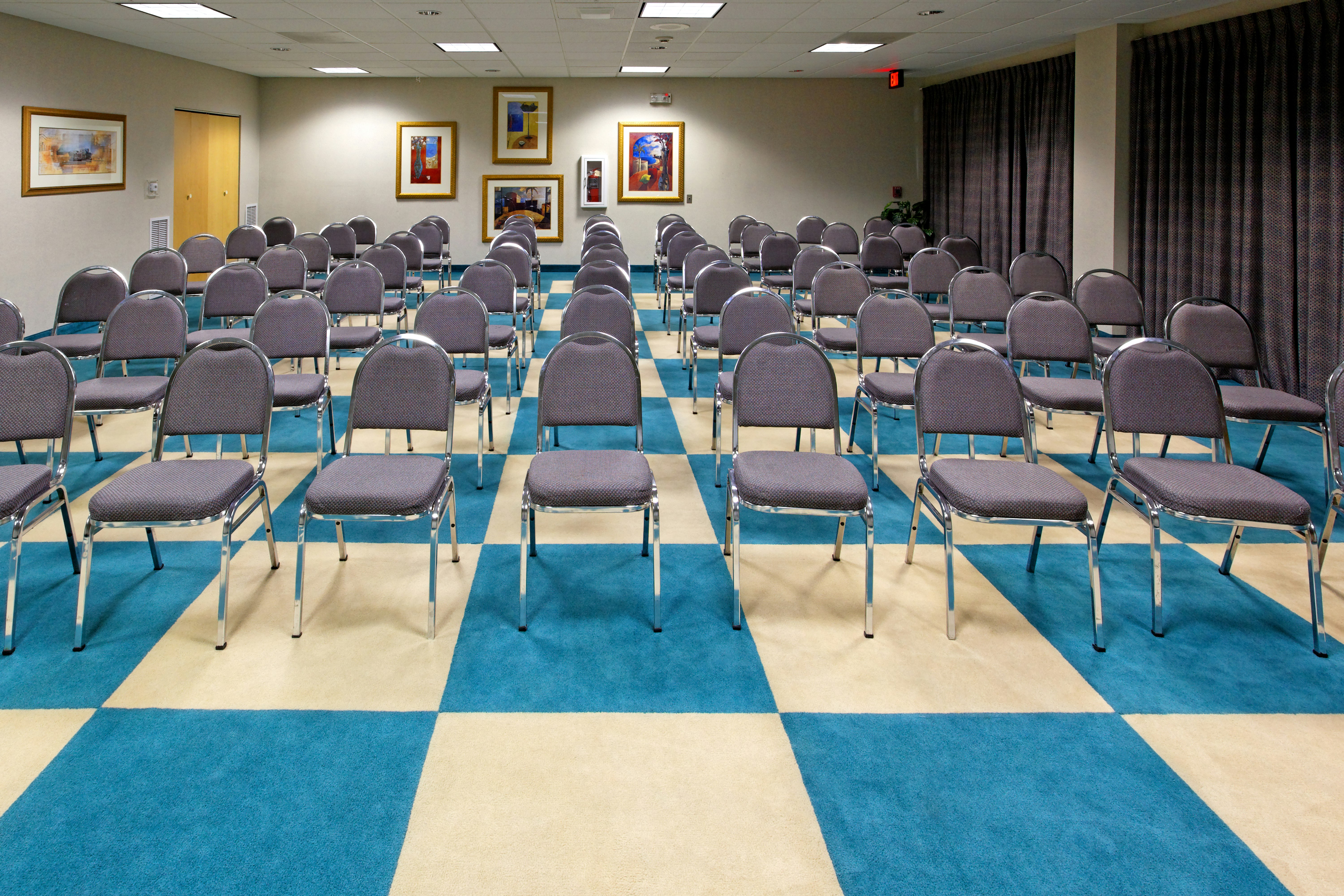Holiday Inn Express & Suites San Antonio Rivercenter Area, an IHG Hotel 31/50