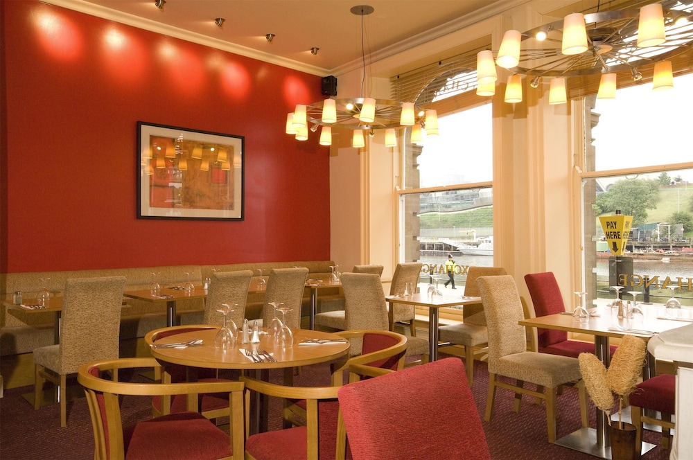 Premier Inn Newcastle City Centre (Quayside) 23/35