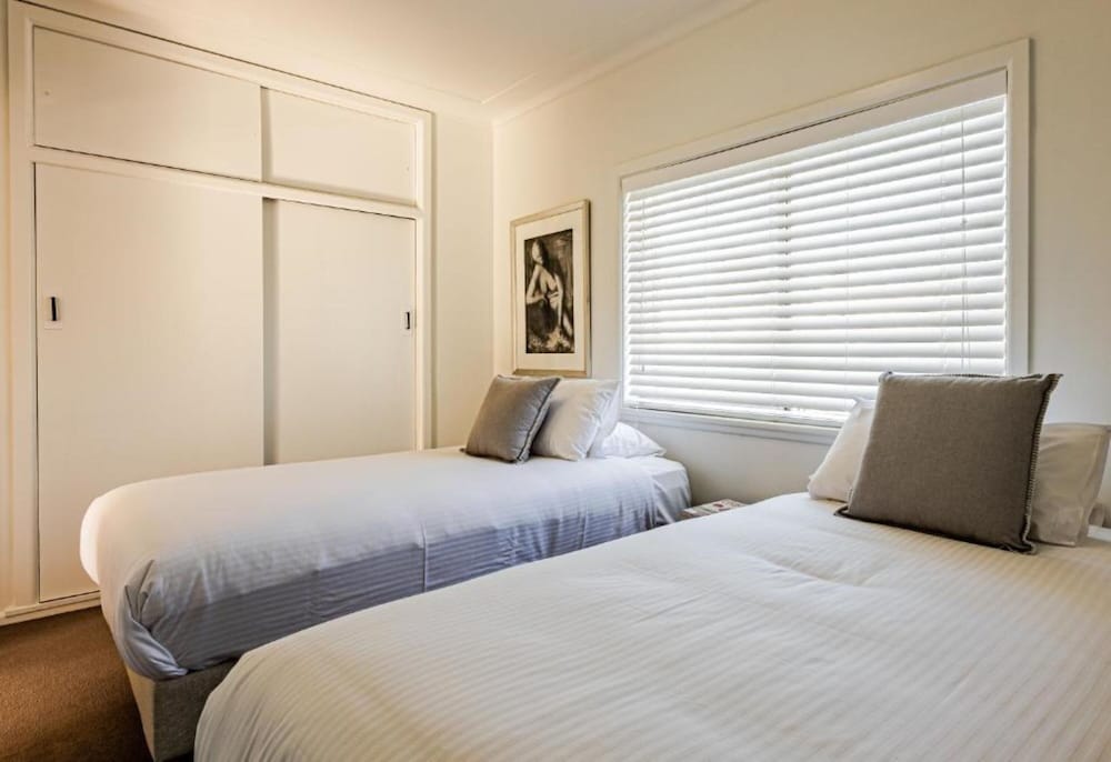 BAY BREEZE BOUTIQUE ACCOMMODATION 29/81
