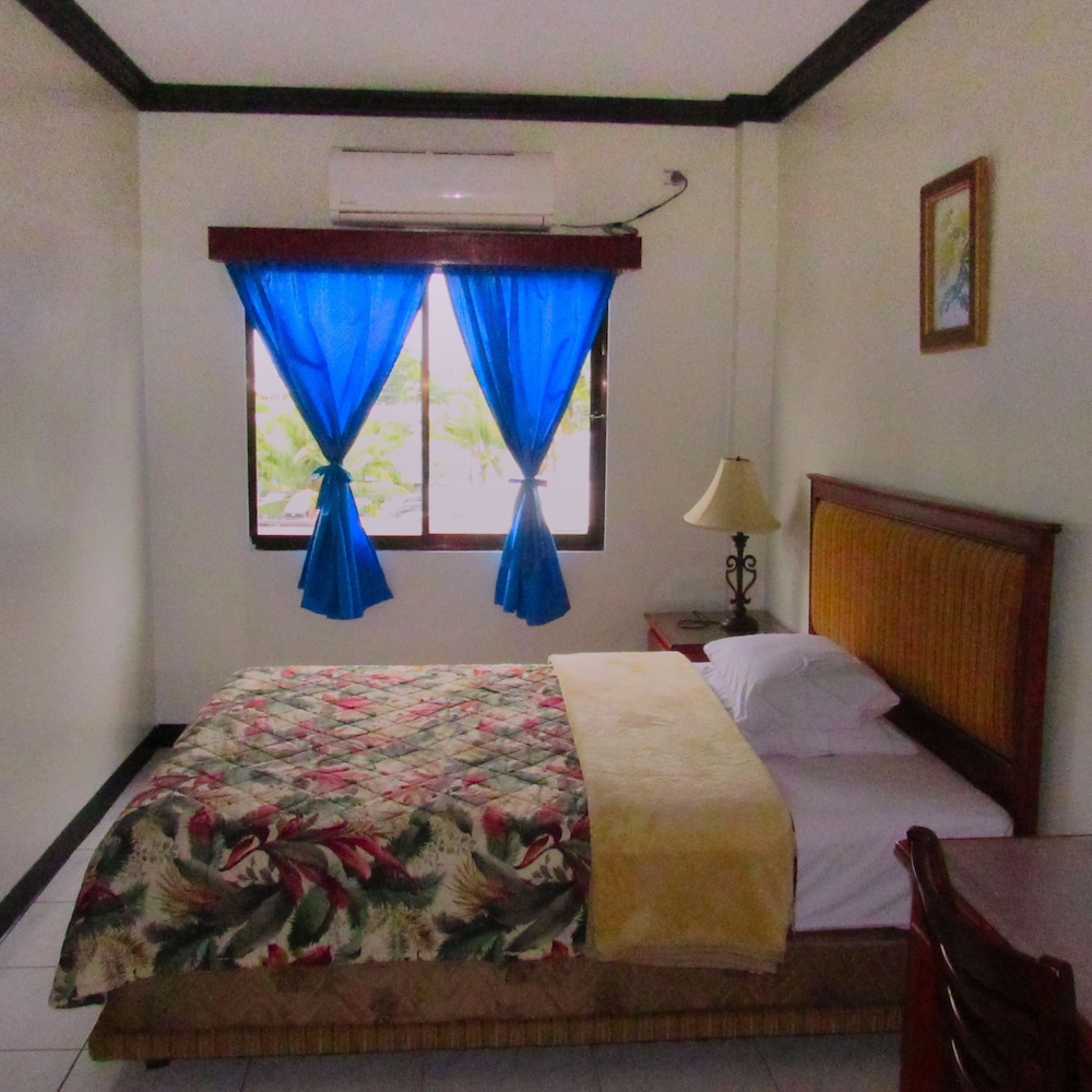 S&C Hotel Suites & Apartments 7/29