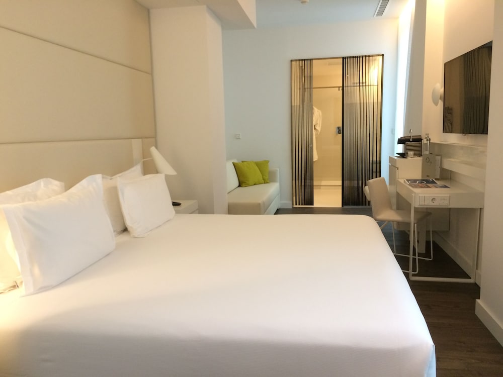 H10 Urquinaona Plaza Hotel 25/72