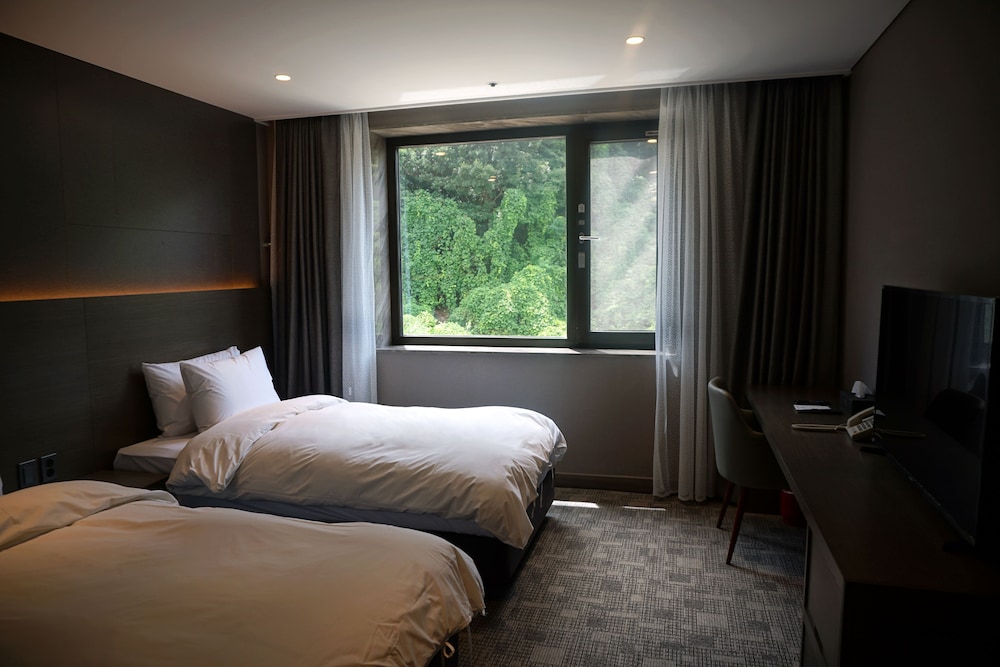 Mudeung Park Resort & Hotel 15/43