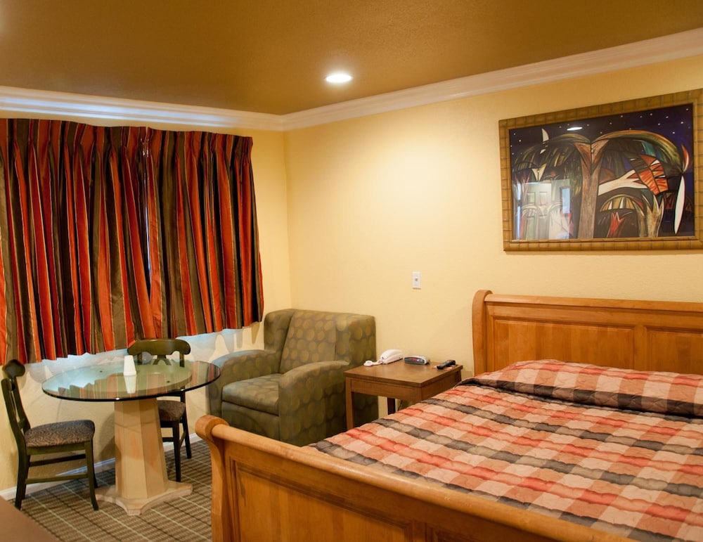 Bayshore Inn 25/44