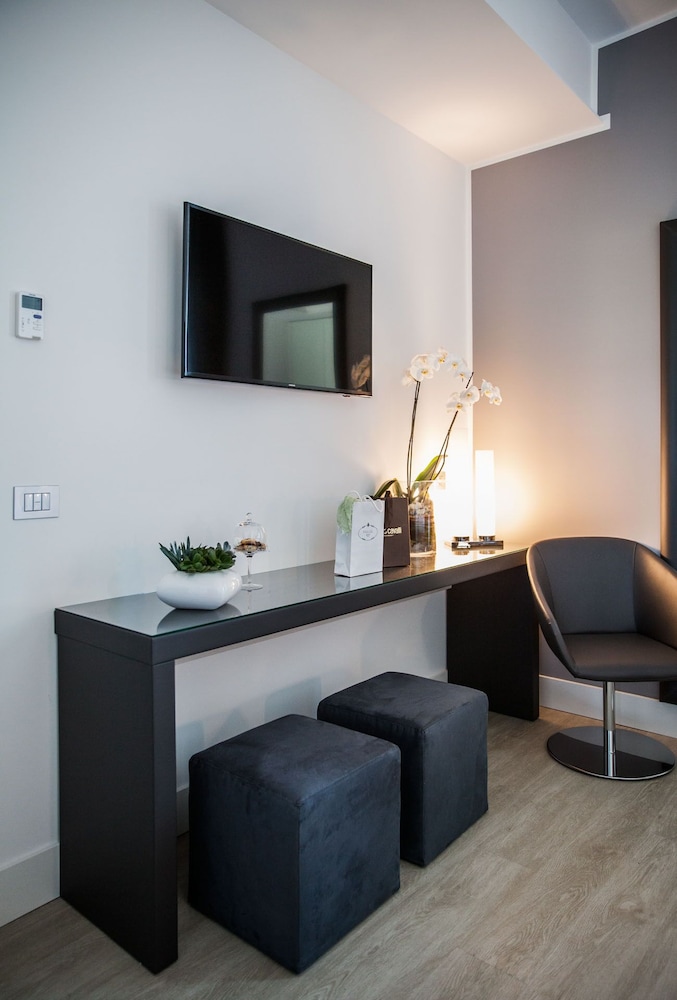 Sanremo Luxury Suites 30/50