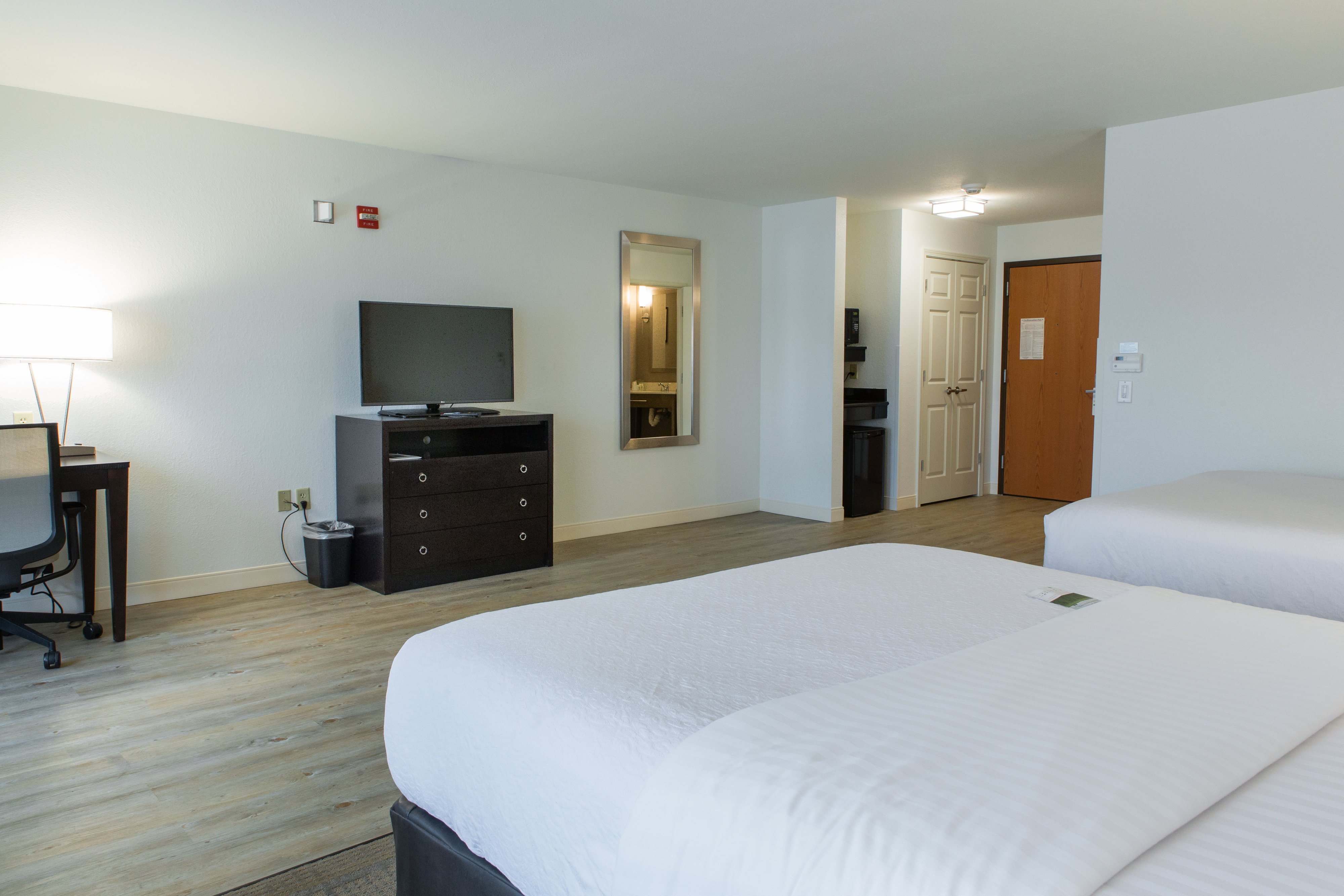 Holiday Inn Hotel Suites Bloomington Airport 10/50
