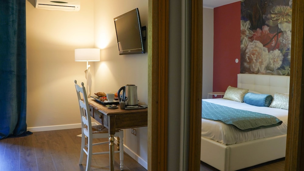 Hotel Les Jardins de La Madrague 23/65