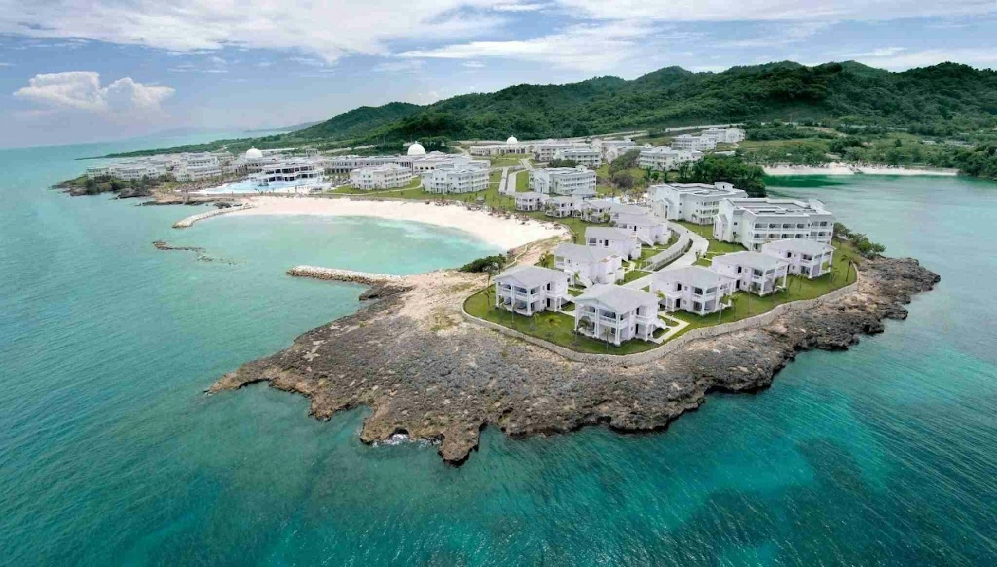 Grand Palladium Lady Hamilton Resort and Spa 41/42