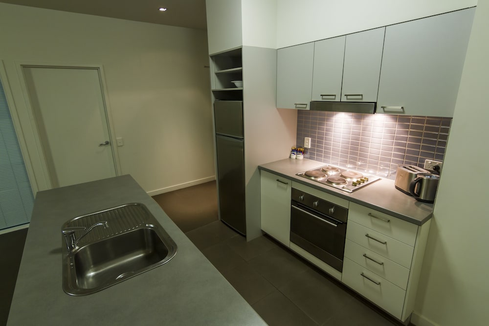 MainStay Suites Mackay 27/65