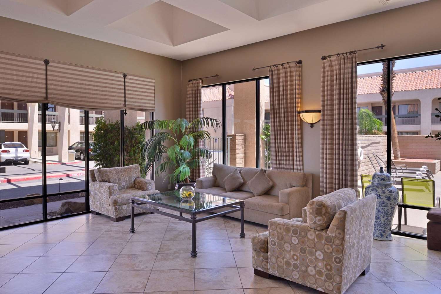 Signature Inn Indio I-10 Coachella Valley 27/36