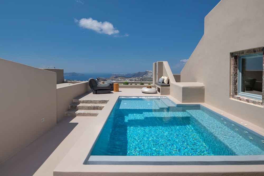 Halcyon Days Suites 40/50