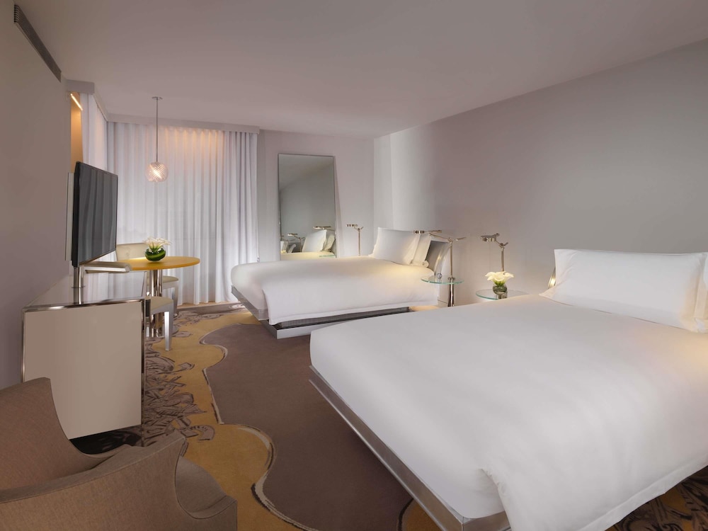 SUPERIOR, 2 DOUBLE BEDS