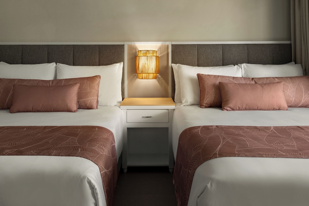 JUNIOR SUITE, 2 DOUBLE BEDS, SOFA