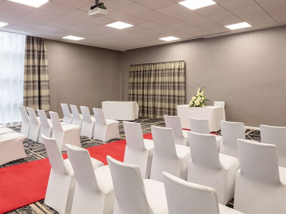 Novotel Newcastle Airport 47/53