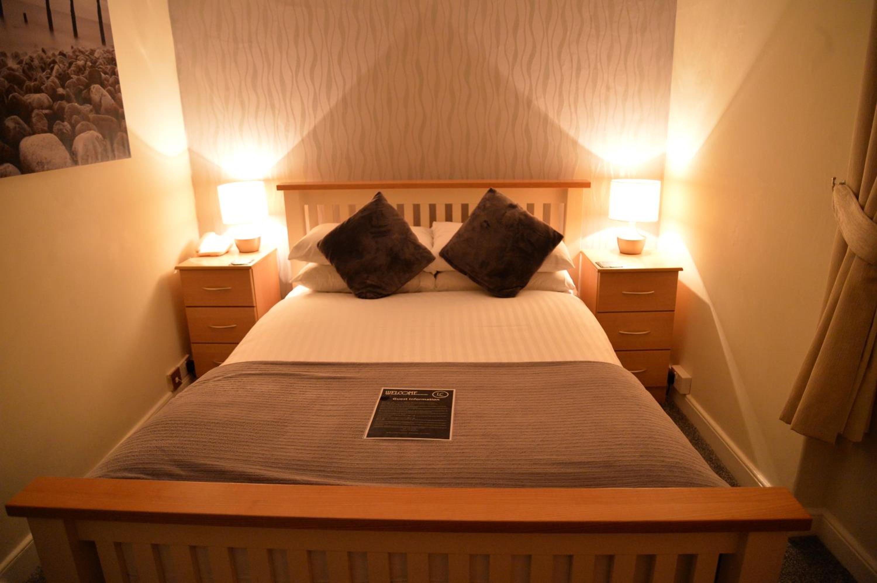Rear, Junior Suite, Family
