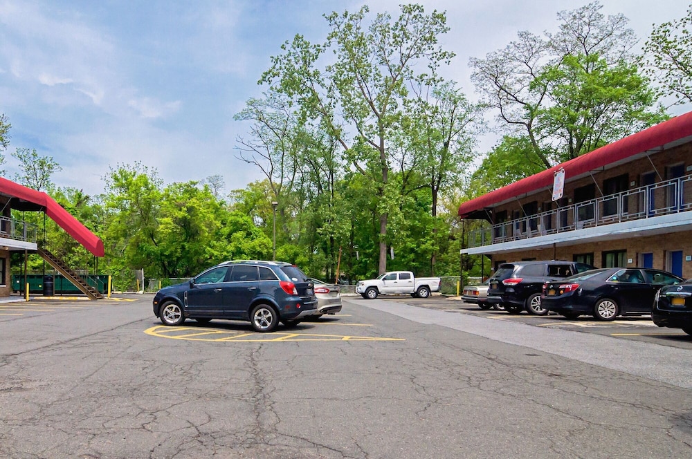Motel6 Elmsford, NY - White Plains 37/50